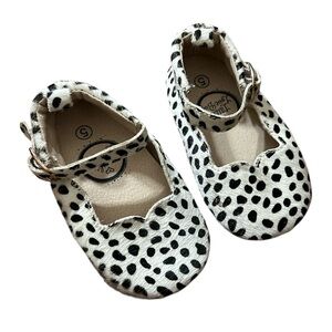 Little Love Bug Co. Cheetah Olivia Size:5 White and Black Leather